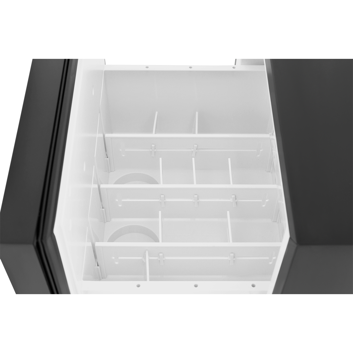 картинка Холодильник мини-бар ZUGEL ZTH84, черный