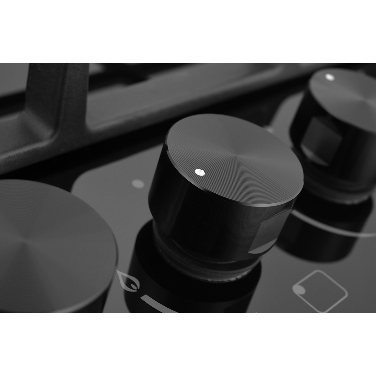 картинка Встраиваемая газовая варочная панель ZUGEL ZGH453B, черная